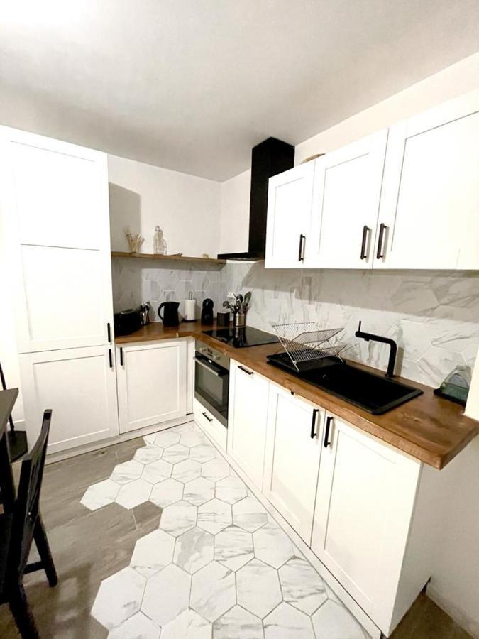 Joli T4 Renove Climatise Entre St Charles/le Vieux-port * Marseilles